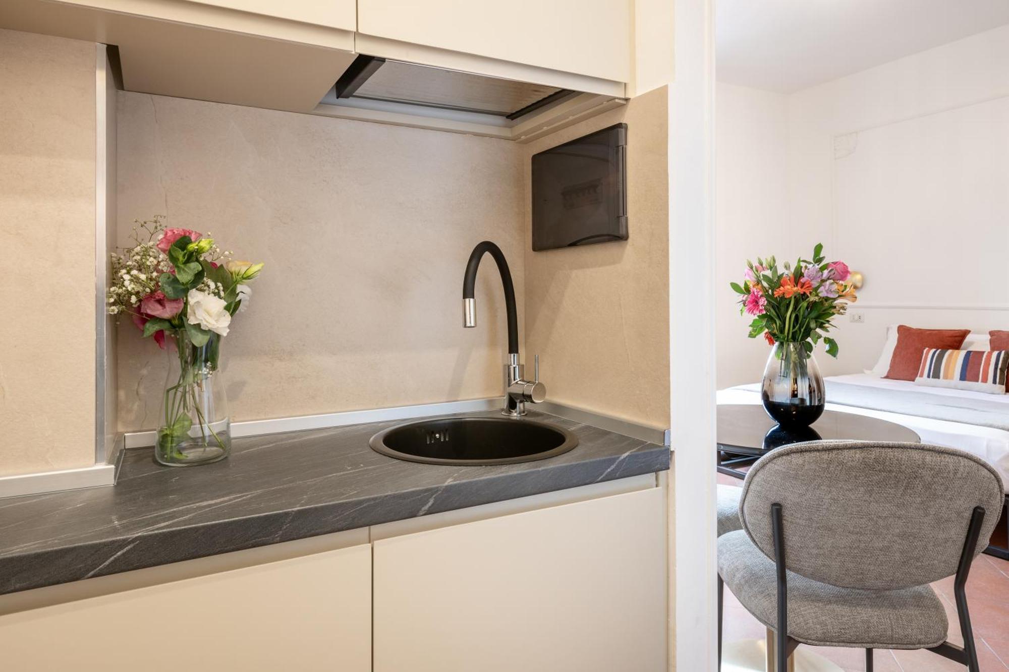 White Flat Termini Apartment โรม ภายนอก รูปภาพ